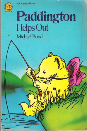 BOND, Michael : Paddington Helps Out : Paperback Kid\'s Book